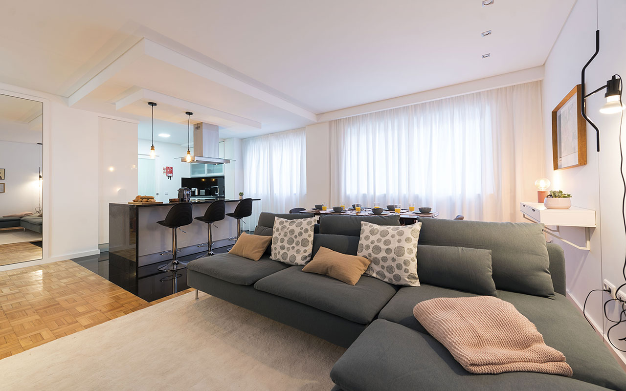 brunos-downtown-apartment-living-room
