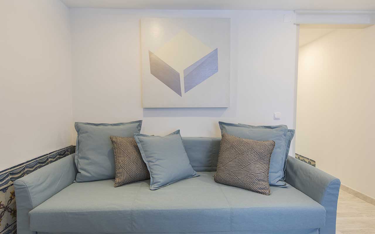 royal-blue-duplex-living-room