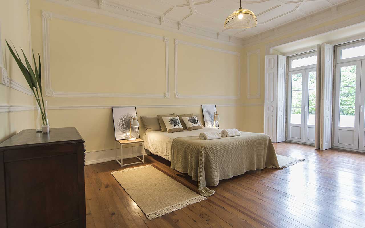 saldanha-charming-palace-bedroom