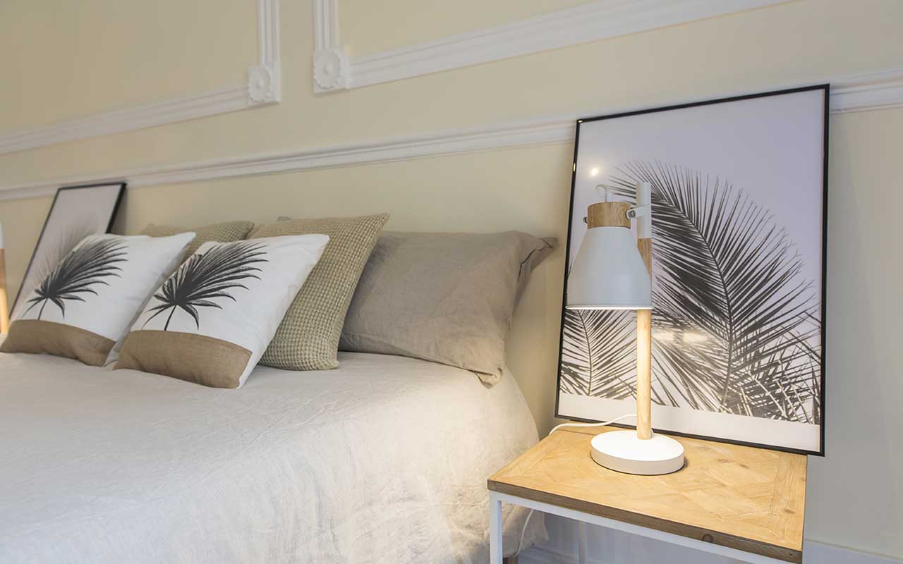 saldanha-charming-palace-bedroom