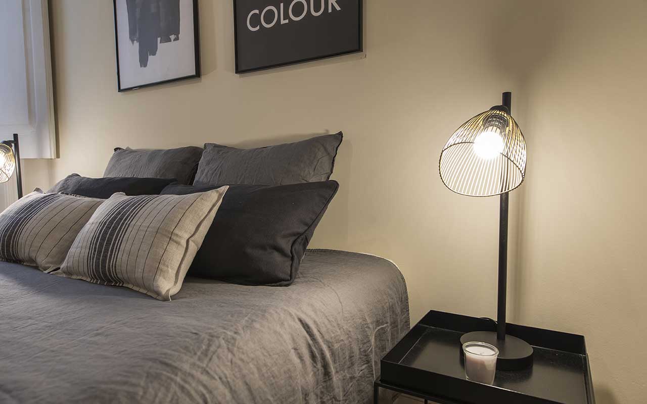 saldanha-charming-palace-bedroom