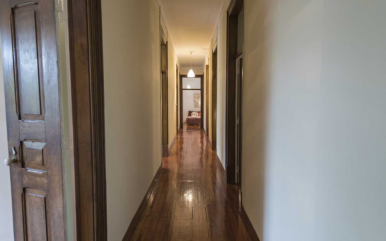 saldanha-charming-palace-corridor