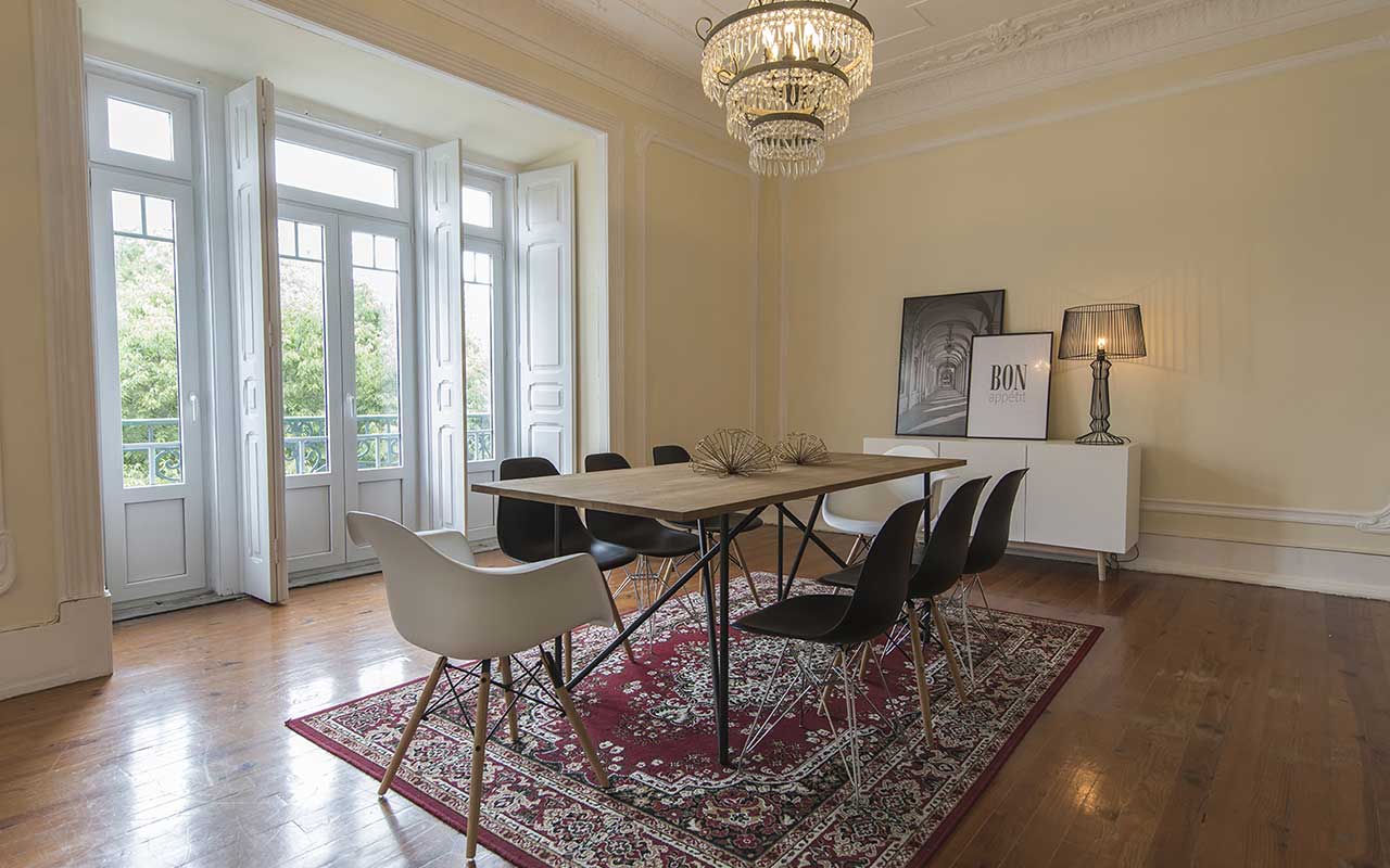 saldanha-charming-palace-dining-room