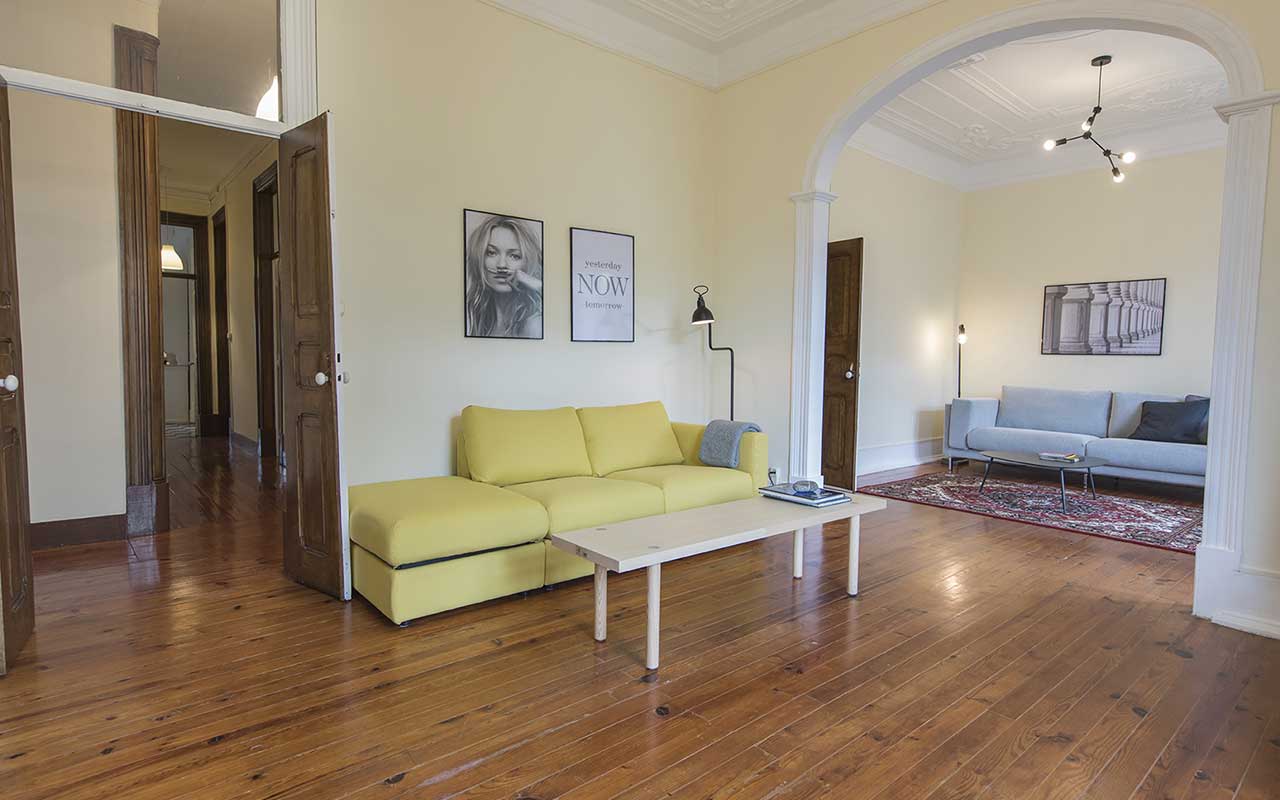 saldanha-charming-palace-living-room