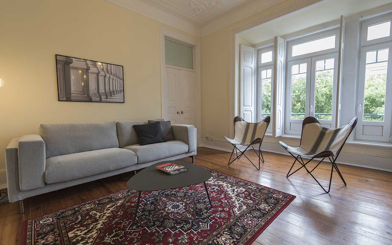 saldanha-charming-palace-living-room