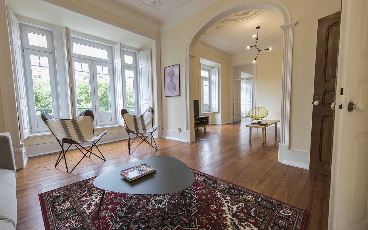 saldanha-charming-palace-living-room