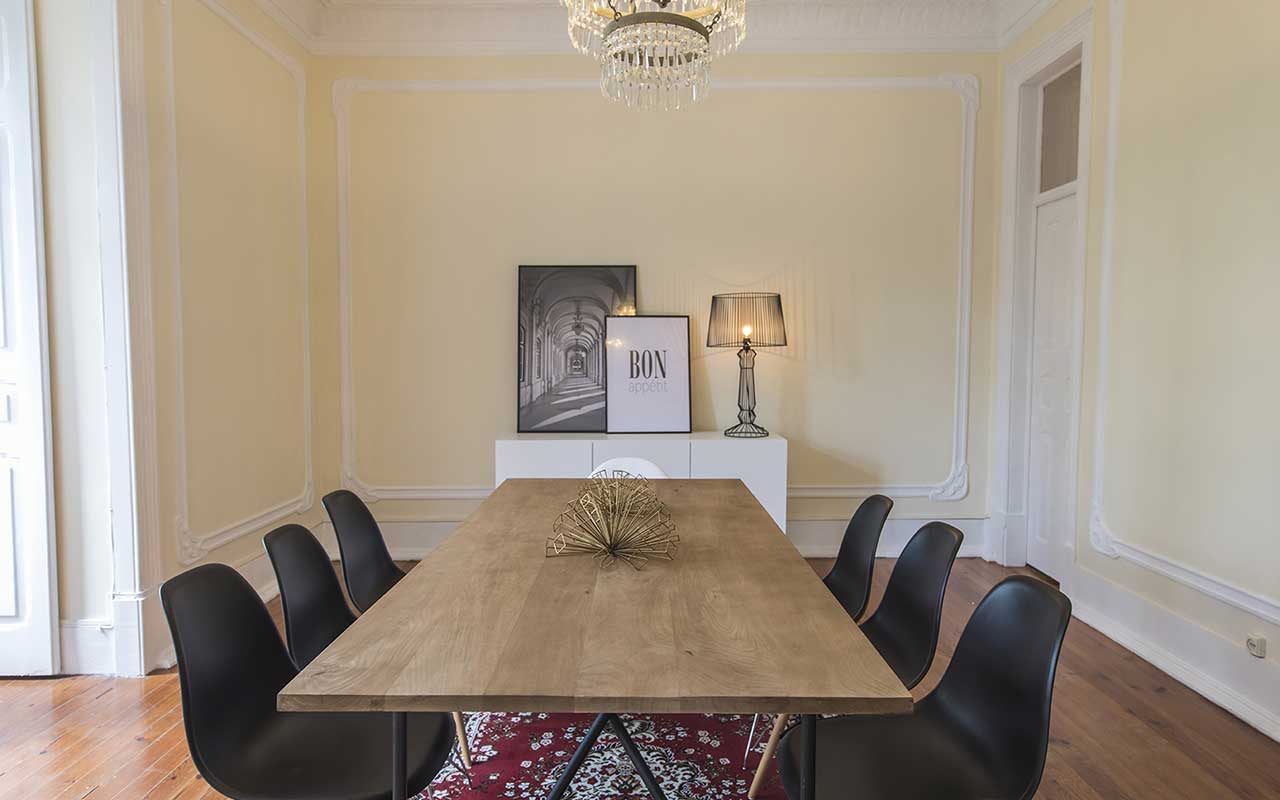 saldanha-charming-palace-dining-room