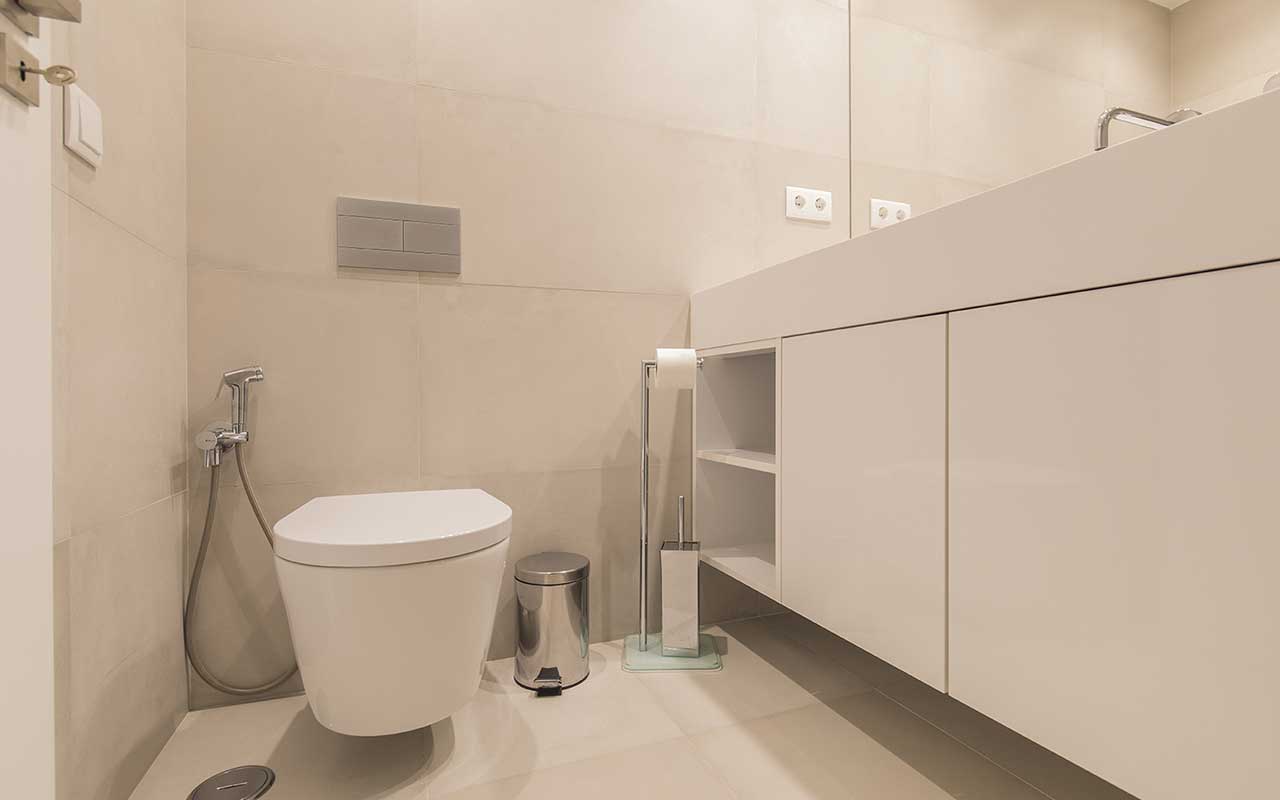 luxurious-seaview-apartment-bathroom