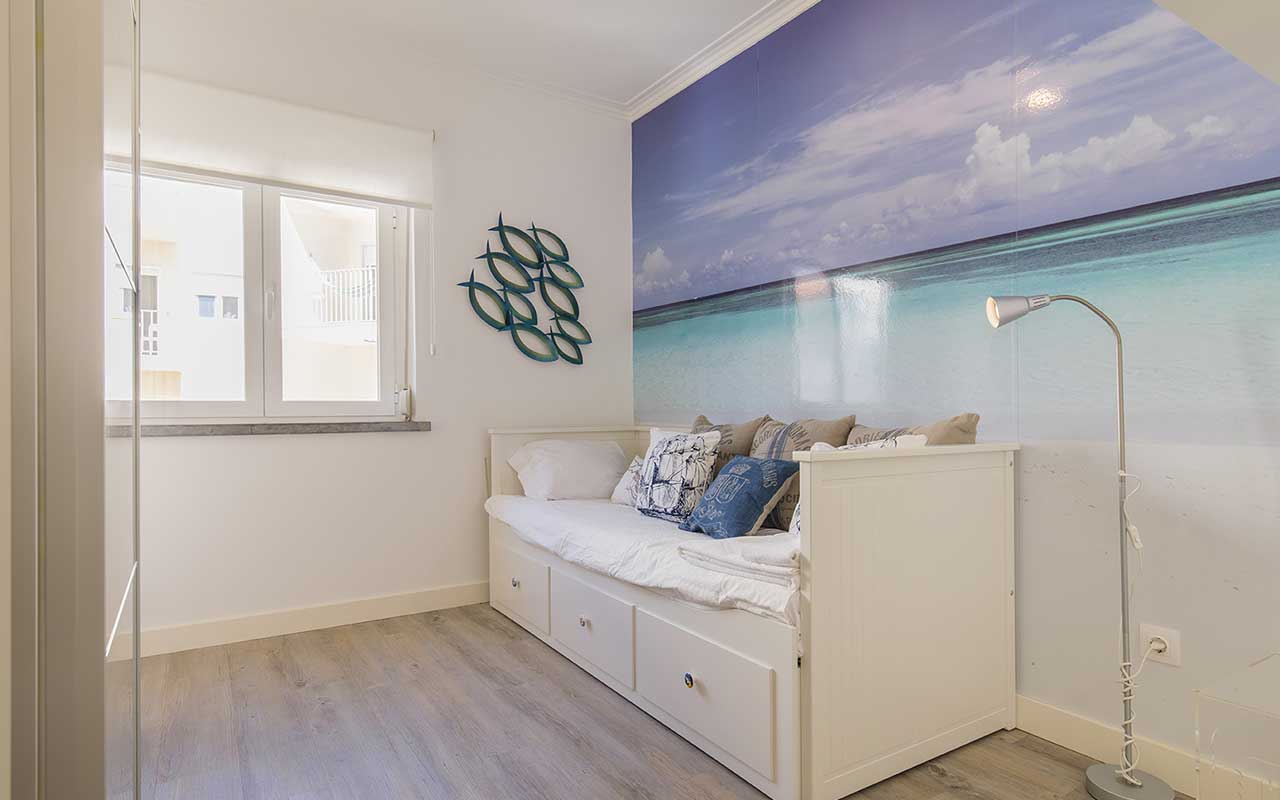 cozy-seaview-apartment-bedroom
