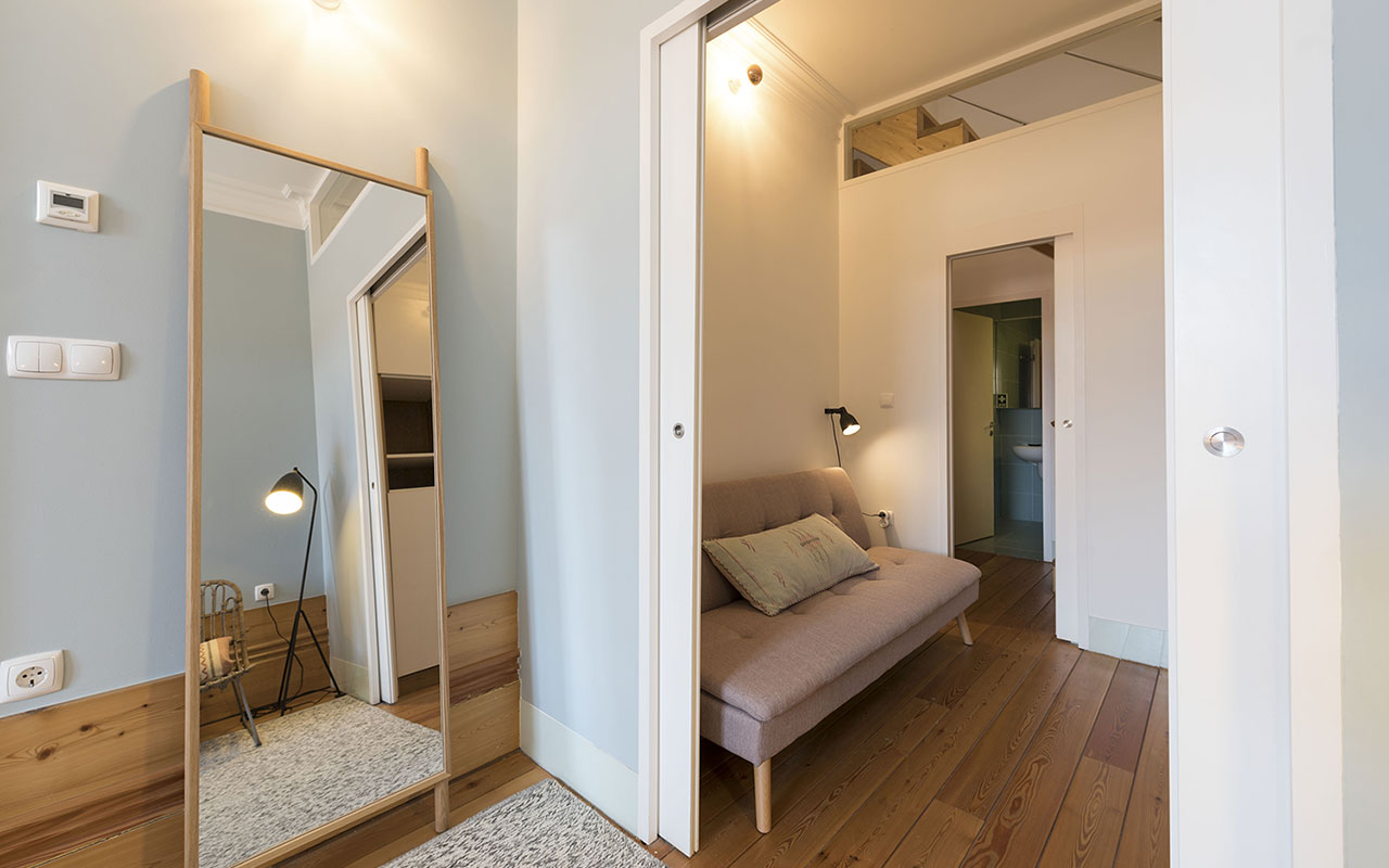 cardosas-palace-apartment-bedroom