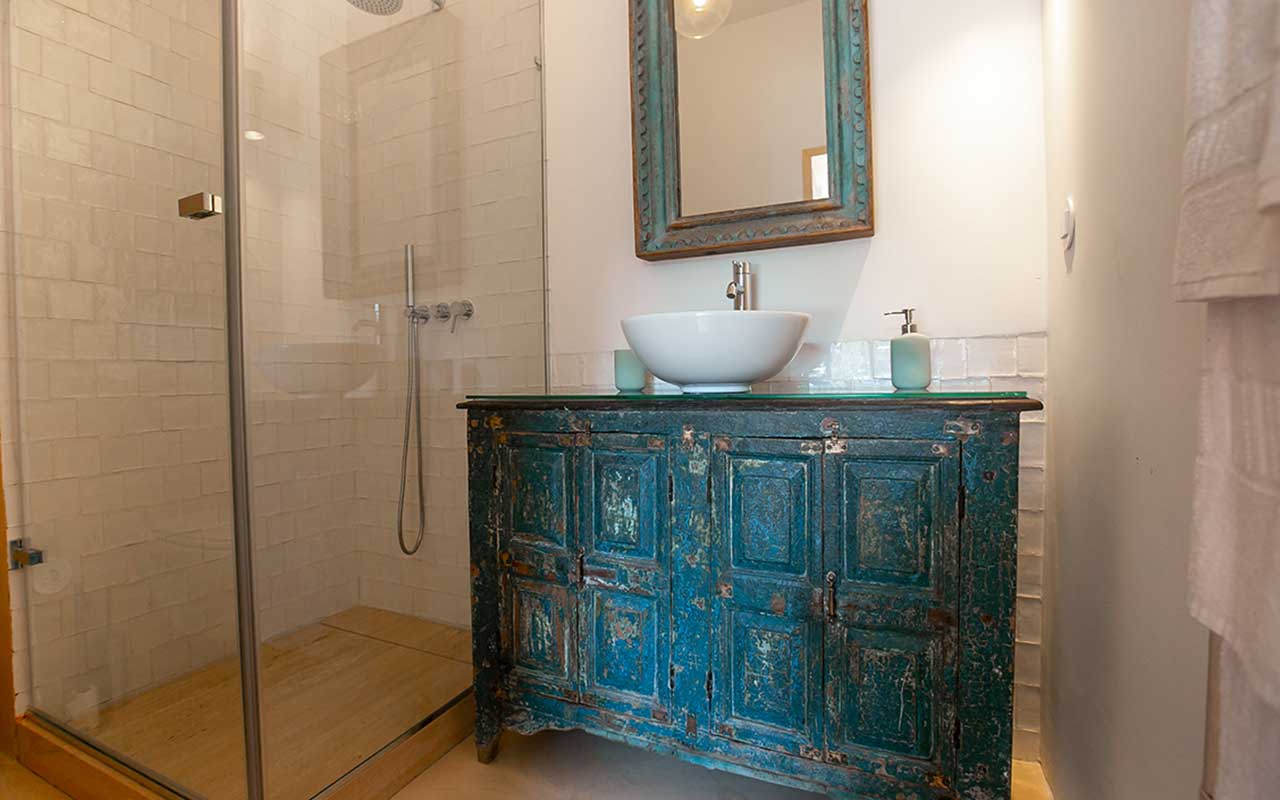 exclusive-luxury-villa-in-sintra-bathroom
