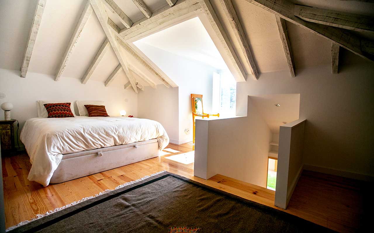 exclusive-luxury-villa-in-sintra-bedroom