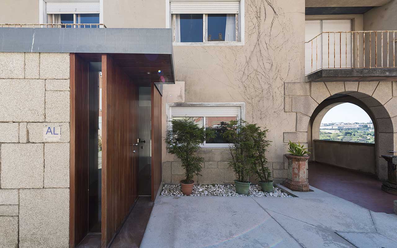 villa-d ouro-porto-entrance