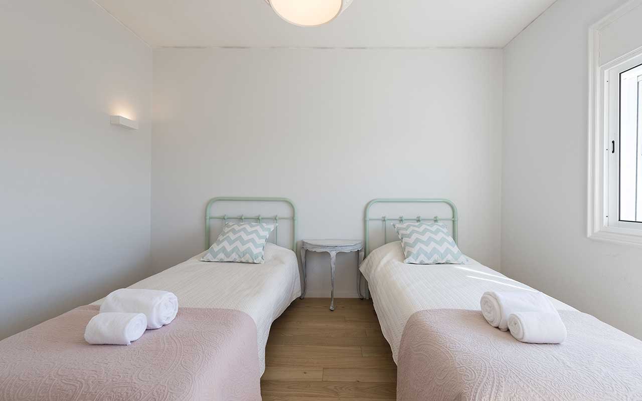 villa-d ouro-porto-bedroom