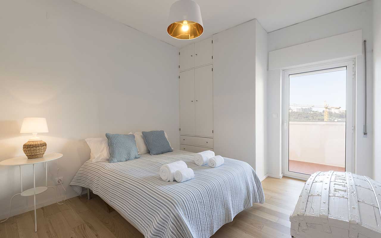 villa-d ouro-porto-bedroom