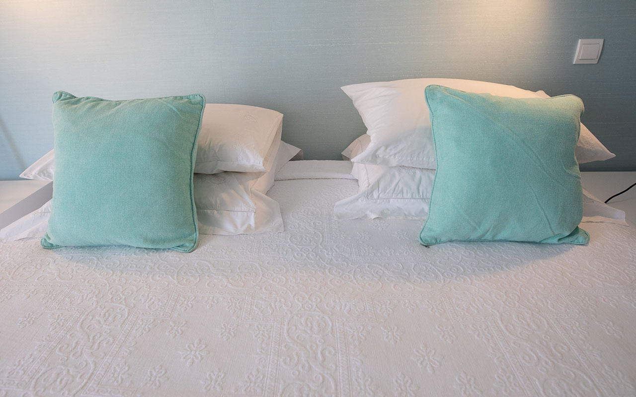 estoril-beach-apartment-bedroom