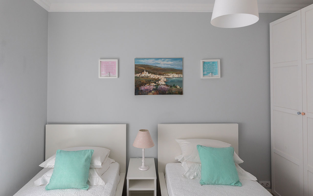 estoril-beach-apartment-bedroom