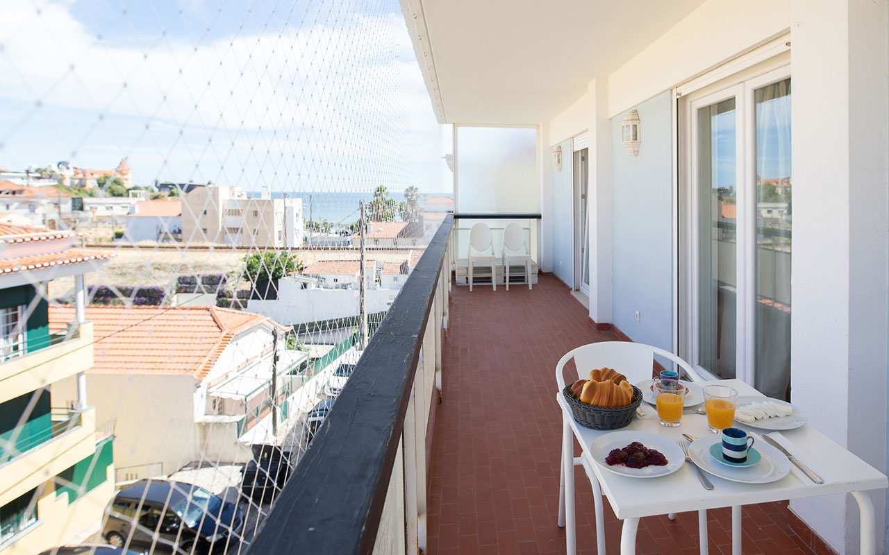 estoril-beach-apartment-balcony
