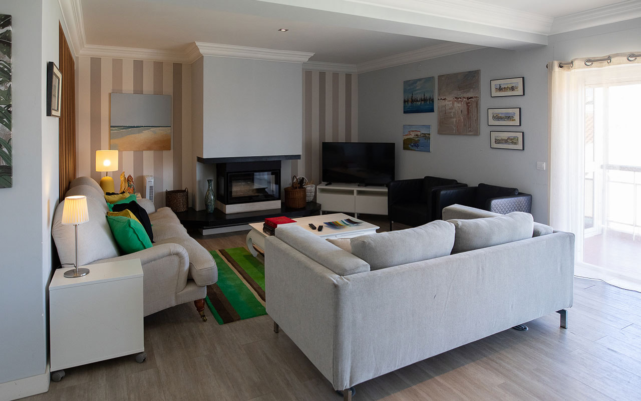 estoril-beach-apartment-living-room