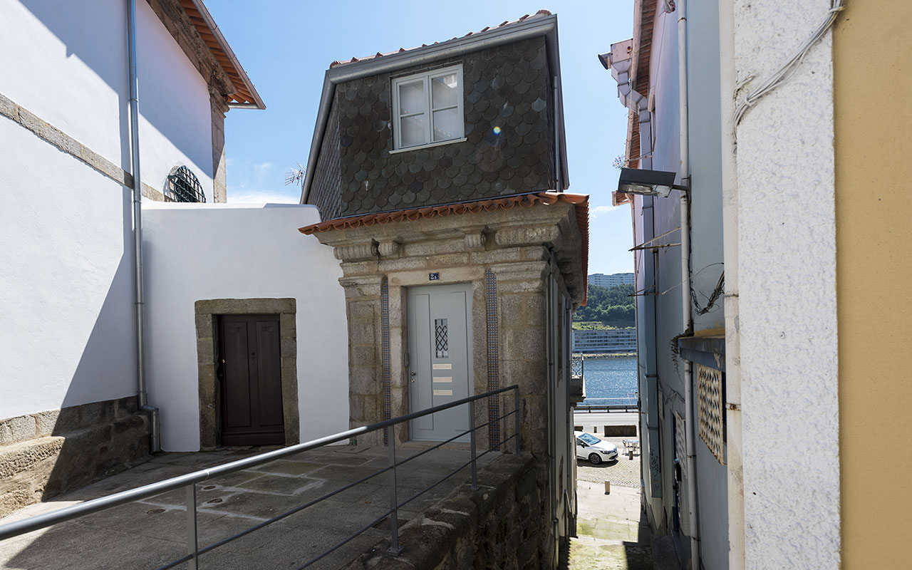 quayside-douro-river-balcony
