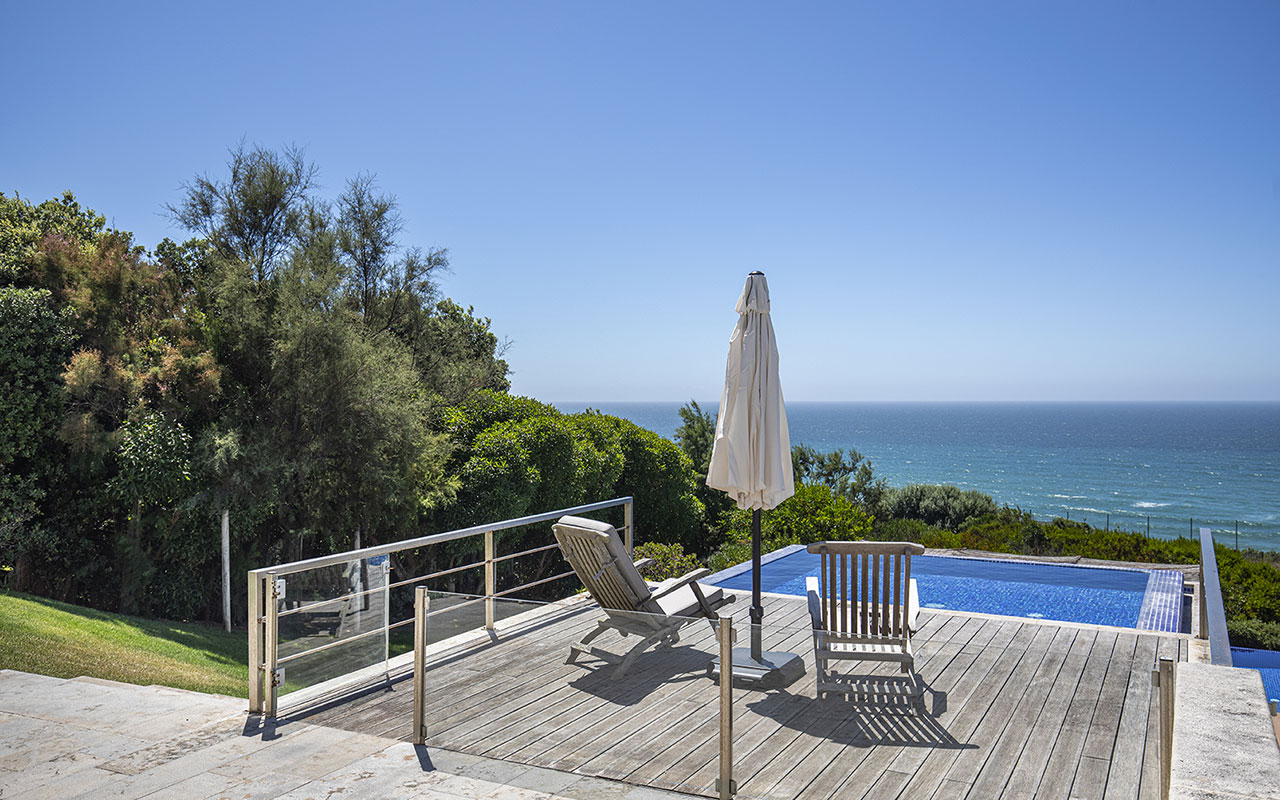 luxury-beachfront-villa-terrace