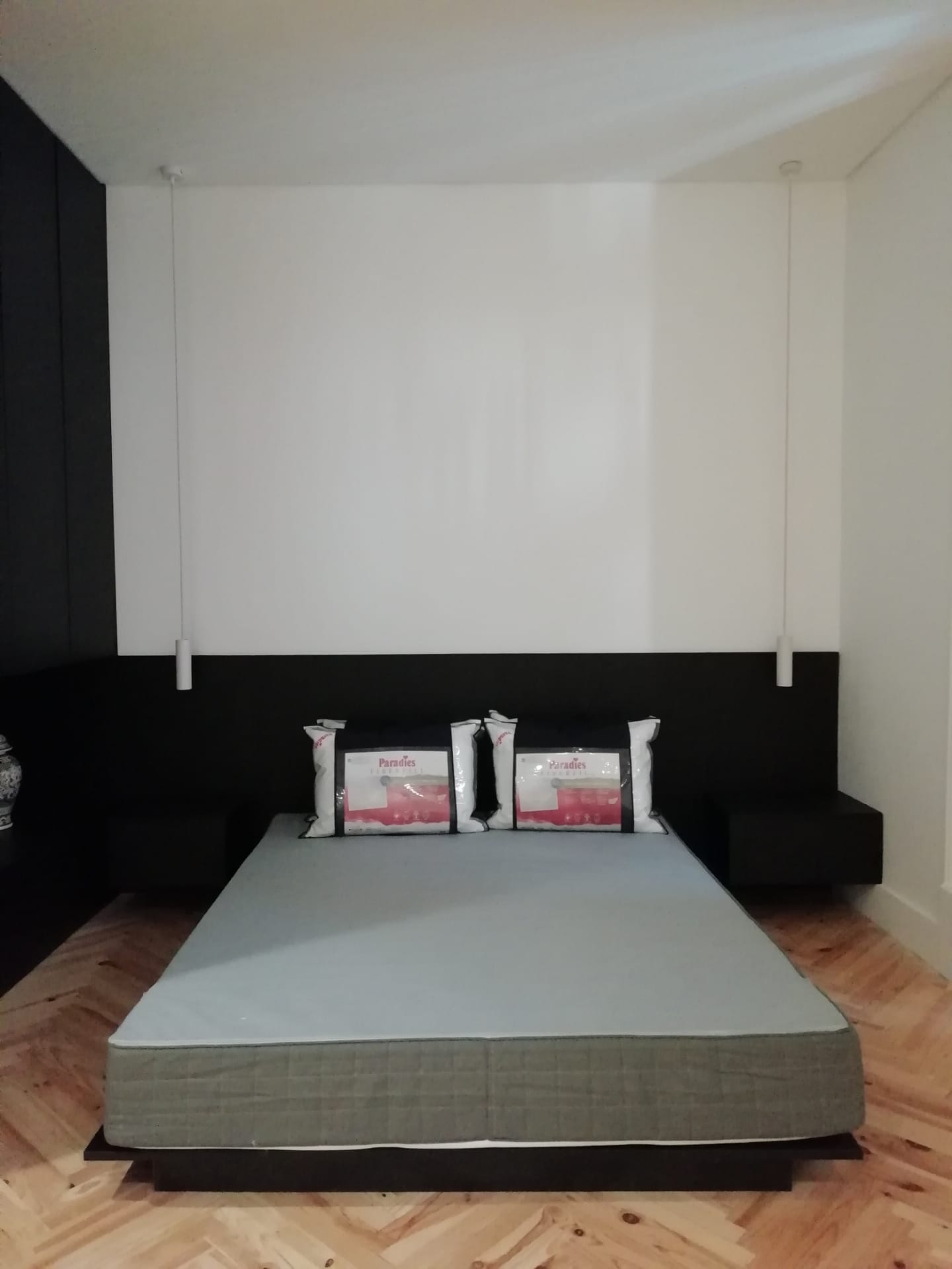 lisbon-downtown-mustard