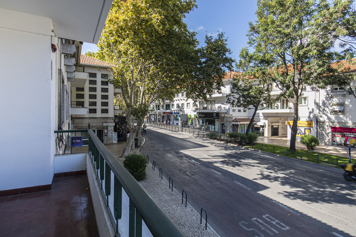 Lovely-Two-Bedrooms-Cascais