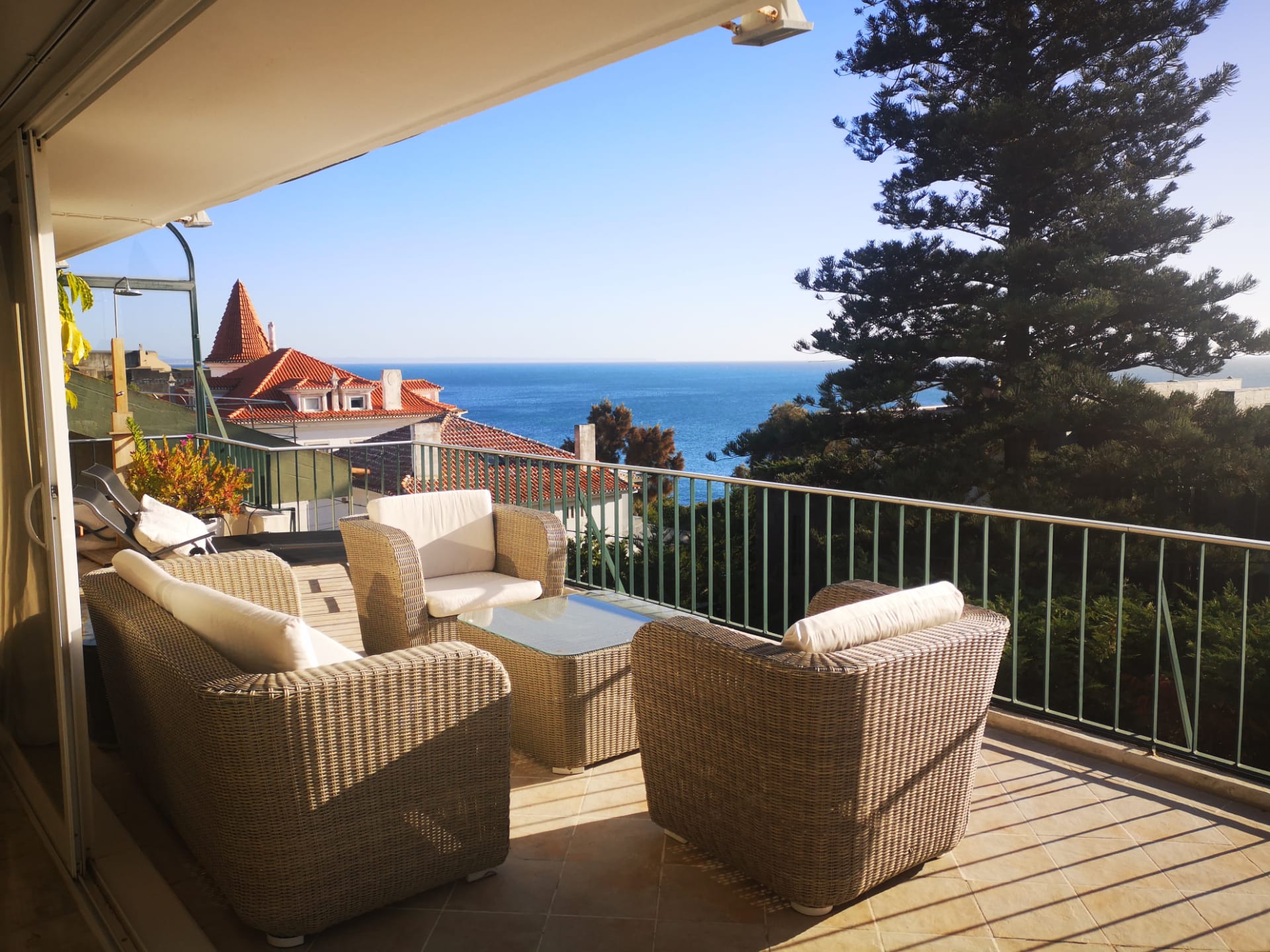 exclusive-seaview-rooftop-terrace